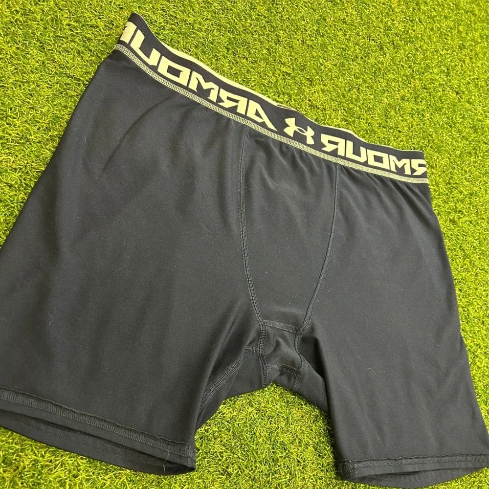 Under Armour HeatGear Compression Shorts Mens Medium Black Athletic Base Layer